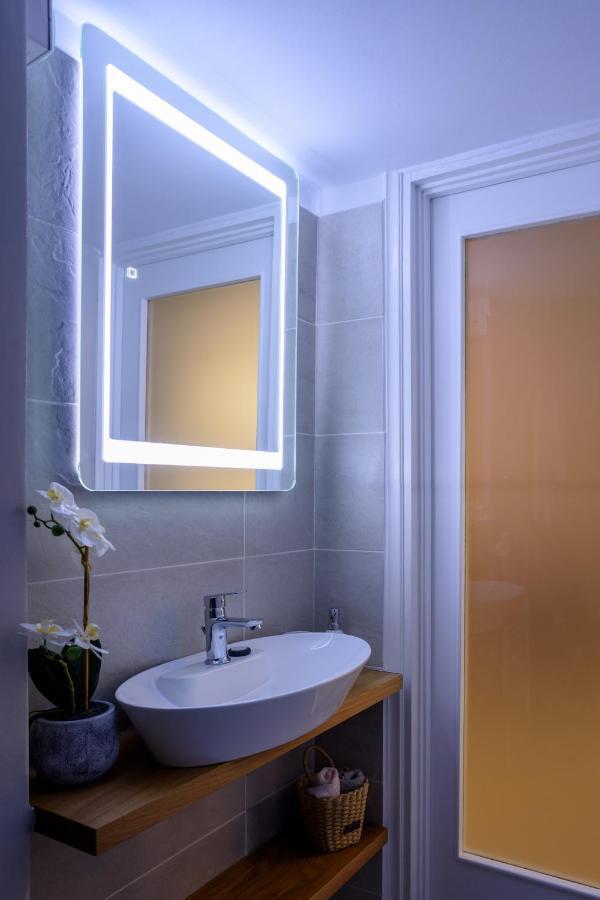 Acropolis Exclusive Studio Афины Экстерьер фото